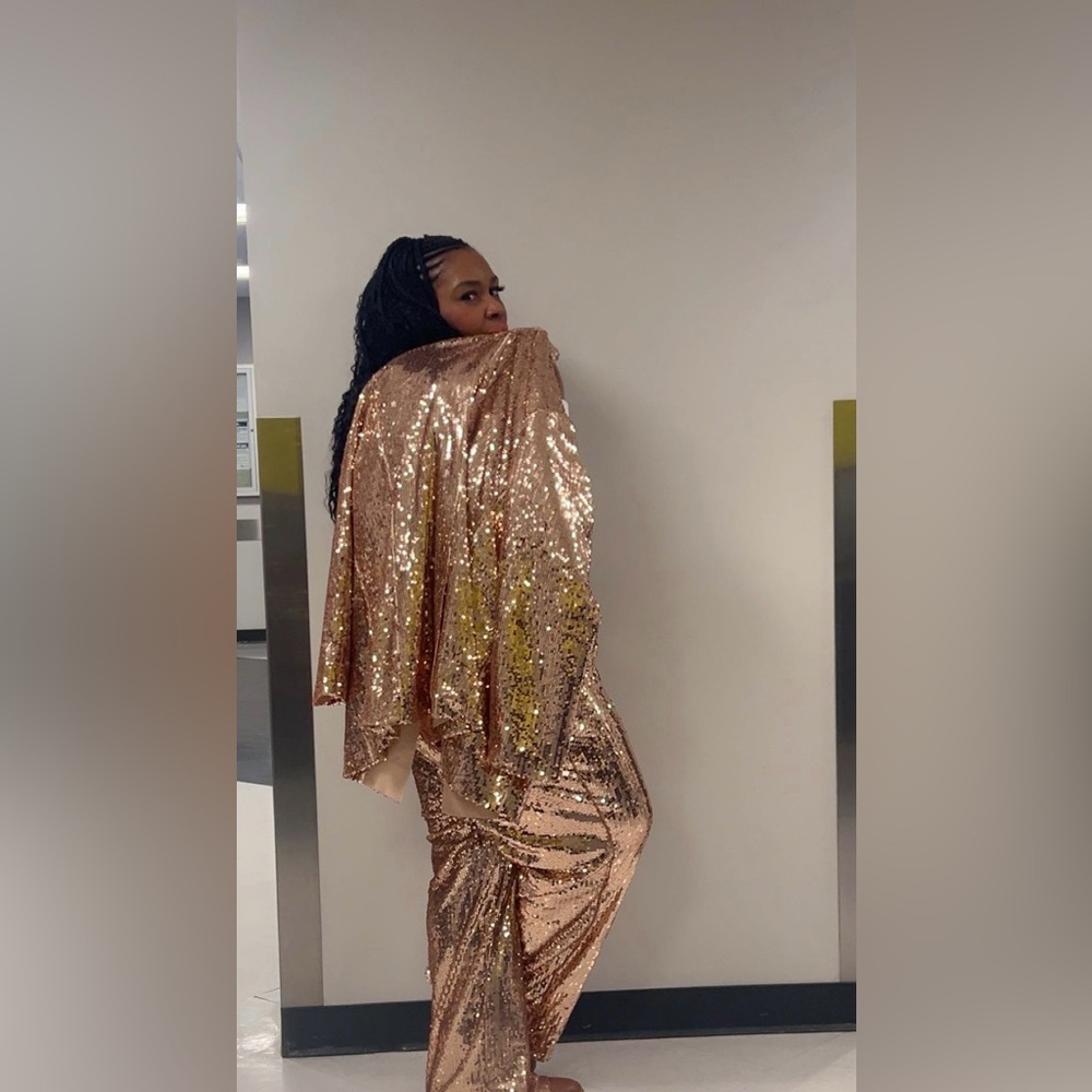 City Chic Rose Gold Sequin pants suit 20 - Picture 4 of 14